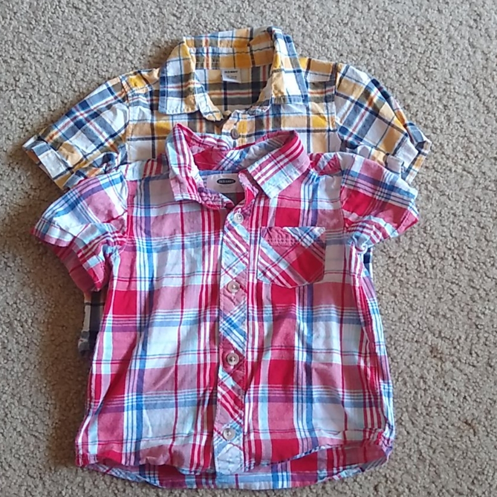 Plaid Toddler boys Old Navy button downs